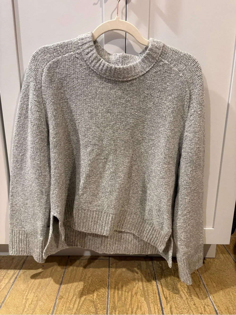 Abercrombie & Fitch Heather Gray Crewneck Sweater